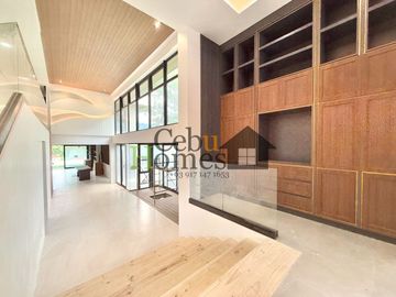 Modern Elegance: Newly Constructed 10-Bedroom Home for Sale in Maria Luisa Estate Park