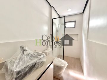 Modern Elegance: Newly Constructed 10-Bedroom Home for Sale in Maria Luisa Estate Park