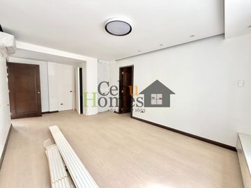 Modern Elegance: Newly Constructed 10-Bedroom Home for Sale in Maria Luisa Estate Park