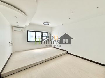 Modern Elegance: Newly Constructed 10-Bedroom Home for Sale in Maria Luisa Estate Park