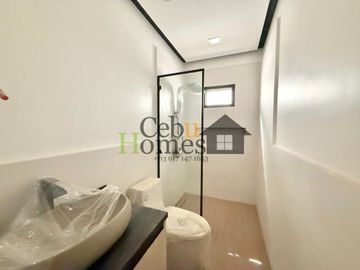 Modern Elegance: Newly Constructed 10-Bedroom Home for Sale in Maria Luisa Estate Park
