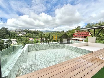 Modern Elegance: Newly Constructed 10-Bedroom Home for Sale in Maria Luisa Estate Park