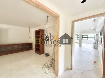 Modern Elegance: Newly Constructed 10-Bedroom Home for Sale in Maria Luisa Estate Park