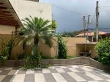 CASA CON DEPARTAMENTO DE VENTA EN CEIBOS NORTE