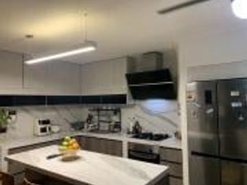CASA CON DEPARTAMENTO DE VENTA EN CEIBOS NORTE