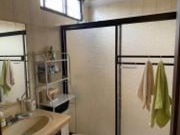CASA CON DEPARTAMENTO DE VENTA EN CEIBOS NORTE