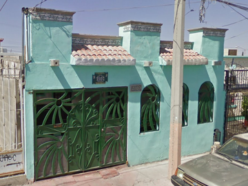VENTA DE CASA EN LA COLONIA OASIS REVOLUCION EN CIUDAD JUAREZ, CHIHUAHUA