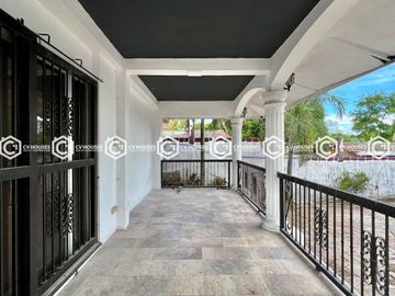 3-STOREY HOUSE FOR SALE WITH SWIMMING POOL IN PORAC, PAMPANGA