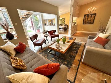 Venta de Hermosa Casa en Urbanización Los Alamos, cerca de UPC, Esan, Surco
