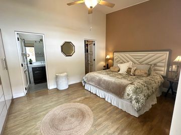 Venta de Hermosa Casa en Urbanización Los Alamos, cerca de UPC, Esan, Surco
