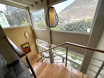 Venta de Hermosa Casa en Urbanización Los Alamos, cerca de UPC, Esan, Surco