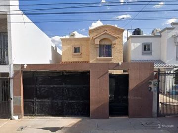 VENTA DE CASA EN LA COLONIA LOMAS MONTECARLO EN CHIHUAHUA