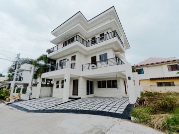 Brand New 3-Level Single Detached House in Xavier Estates!