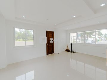 Brand New 3-Level Single Detached House in Xavier Estates!
