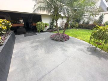 Venta de penthouse duplex frente a alameda en Chacarilla, Surco