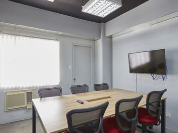 🍁 For Sale: Fully-Fitted Office Space in City Land, Makati City