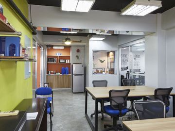 🍁 For Sale: Fully-Fitted Office Space in City Land, Makati City