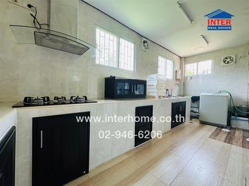 2-storey townhouse, 29.5 sq m, Petch Anan Village, Lam Luk Ka Road, Phra Ong Chao Sai Road, Khlong 4, Lam Luk Ka, Pathum Thani