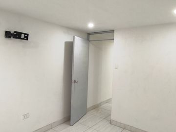 SE VENDE MINI DEPARTAMENTO EN SAN JUAN DE MIRAFLORES