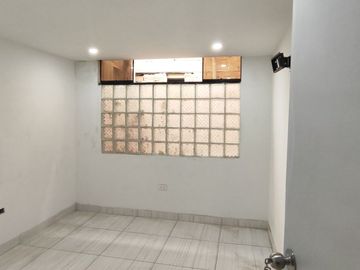 SE VENDE MINI DEPARTAMENTO EN SAN JUAN DE MIRAFLORES