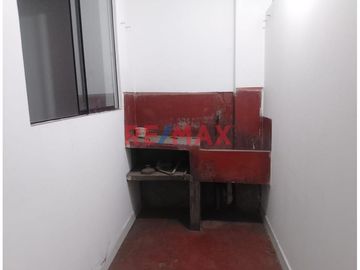 Se Vende Casa En Av. Santa Rosa San Juan De Lurigancho