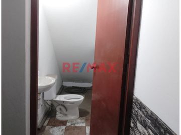 Se Vende Casa En Av. Santa Rosa San Juan De Lurigancho