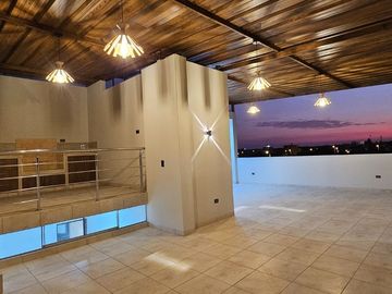 VENDO CASA EN ESTENO DE TRES PISO EN ESTRENO EN BOULEVARD PARK PLAZA, CASTILLA
