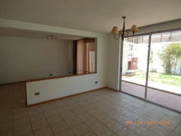 Casa 5 dormit y 3 Baños en Palena con Tobalaba