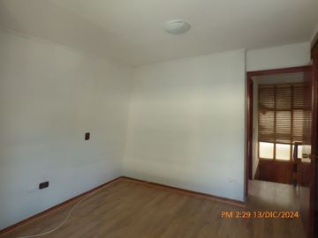 Casa 5 dormit y 3 Baños en Palena con Tobalaba