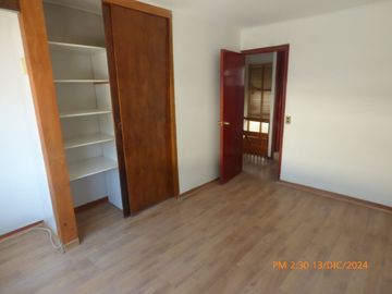 Casa 5 dormit y 3 Baños en Palena con Tobalaba