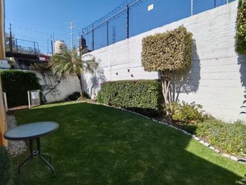 CÓMODA CASA DE UN NIVEL CON LOFT INDEPENDIENTE