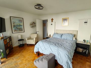 CÓMODA CASA DE UN NIVEL CON LOFT INDEPENDIENTE