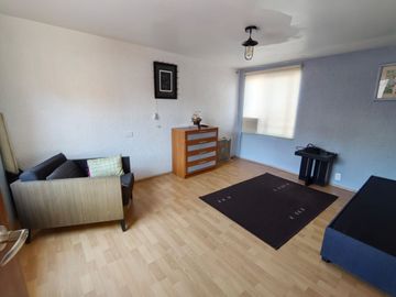 CÓMODA CASA DE UN NIVEL CON LOFT INDEPENDIENTE