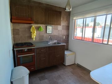CÓMODA CASA DE UN NIVEL CON LOFT INDEPENDIENTE