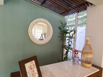CÓMODA CASA DE UN NIVEL CON LOFT INDEPENDIENTE