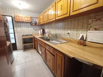 CASA EN VENTA, UN NIVEL, LOMAS DE CORTÉS. EXCELENTE UBICACIÓN, ESCRITURADA