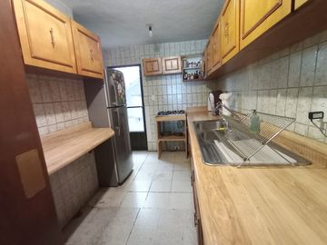 CASA EN VENTA, UN NIVEL, LOMAS DE CORTÉS. EXCELENTE UBICACIÓN, ESCRITURADA
