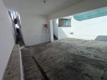 CASA EN VENTA, UN NIVEL, LOMAS DE CORTÉS. EXCELENTE UBICACIÓN, ESCRITURADA
