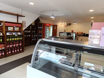 ¡LA MEJOR UBICACIÓN PARA TU NEGOCIO! 🌟 VENDO LOCAL COMERCIAL PUERTA A LA CALLE