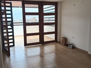 Departamento con Terraza Cruce de Av. Mayolo C/Universitaria Referencia: xel Ex-Restaurante Rinconcito Ayacuchano a 1/2 cdra.