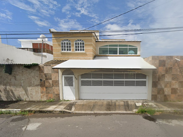 CASA EN VENTA!!!!!! Con posesión en Articulo 123, Veracruz. *NO SE ACEPTAN CREDITOS*