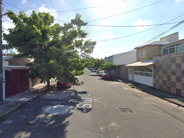 CASA EN VENTA!!!!!! Con posesión en Articulo 123, Veracruz. *NO SE ACEPTAN CREDITOS*