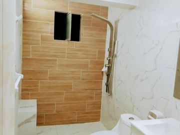 Venta de moderno departamento en Magdalena del Mar con estacionamiento