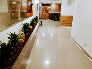 Venta de moderno departamento en Magdalena del Mar con estacionamiento