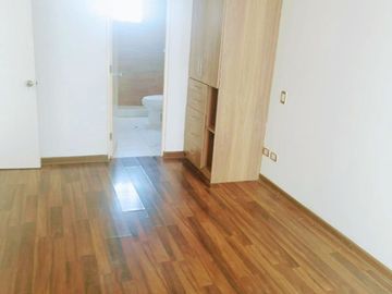Venta de moderno departamento en Magdalena del Mar con estacionamiento