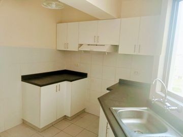 Venta de moderno departamento en Magdalena del Mar con estacionamiento