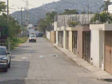 HERMOSA CASA EN JIUTEPEC MORELOS ADJUDICADA CON POSESION