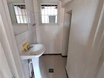 VENDO CASA MUY CENTRAL IDEAL PARA INSTALAR LOCAL DE COMIDA