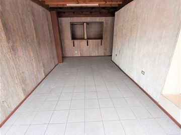 VENDO CASA MUY CENTRAL IDEAL PARA INSTALAR LOCAL DE COMIDA