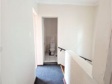 VENDO CASA MUY CENTRAL IDEAL PARA INSTALAR LOCAL DE COMIDA